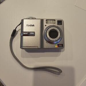 Kodak EasyShare C743 Digital Camera – Silver – Tested Working